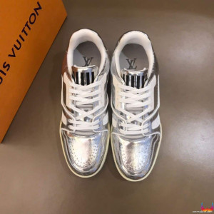 LOUIS VUITTON VNR SNEAKER – LV190