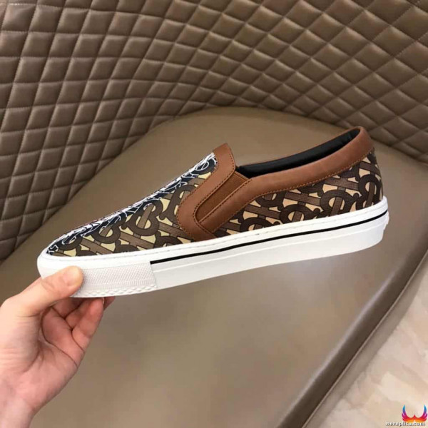 BURBERRY LEATHER VINGATE SNEAKER- BBR81