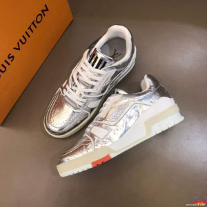 LOUIS VUITTON VNR SNEAKER – LV190