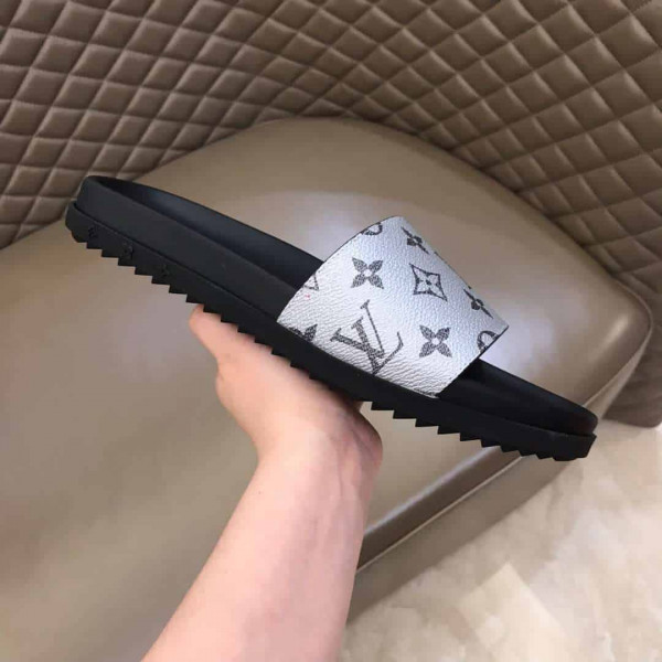 LOUIS VUITTON SLIDES - LVS12