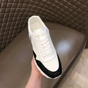 LOUIS VUITTON RUN AWAY SNEAKER - LV174