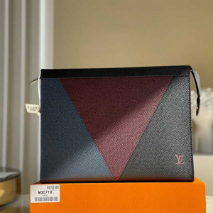 LOUIS VUITTON POCHETTE VOYAGE MM TAIGA LEATHER M30718