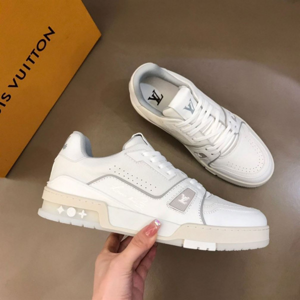 LOUIS VUITTON TRAINER SNEAKERS IN WHITE - LSVT094