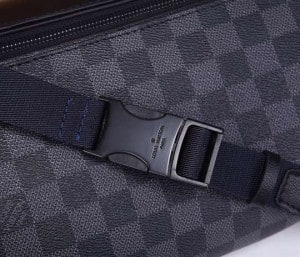 LOUIS VUITTON DISCOVERY BUMBAG - WLM206