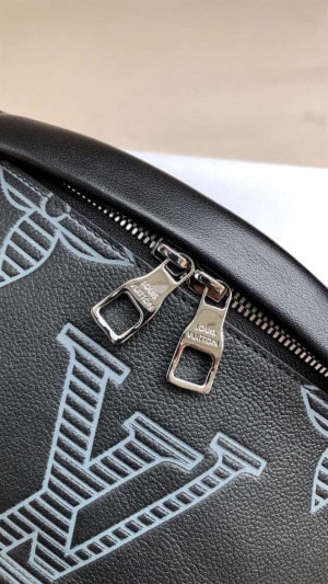 LOUIS VUITTON DISCOVERY BUMBAG - WLM199