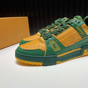 Louis Vuitton Trainer Sneaker - LSVT107