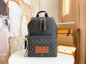 LOUIS VUITTON DISCOVERY BACKPACK - WLM180