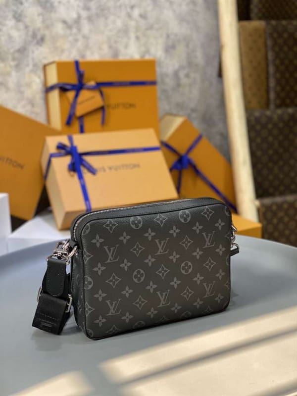 LOUIS VUITTON TRIO MESSENGER BAG - WLM156