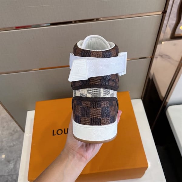 Louis Vuitton High Top Sneaker - Lsvt115