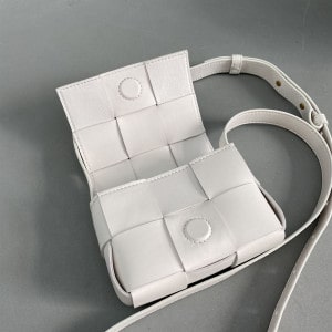 BOTTEGA VENETA CASSETTE IN WHITE - WBV06