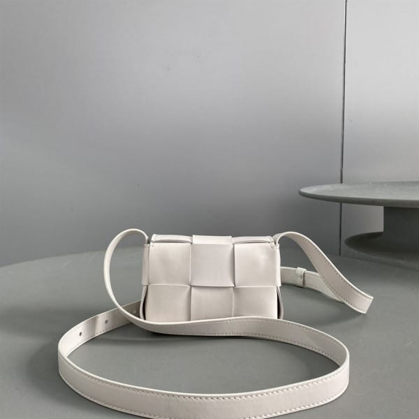 BOTTEGA VENETA CASSETTE IN WHITE - WBV06