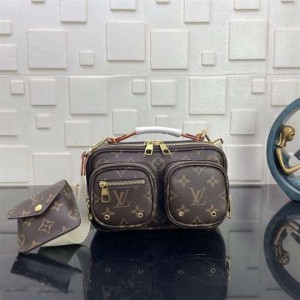 LOUIS VUITTON UTILITY CROSSBODY - WLM277