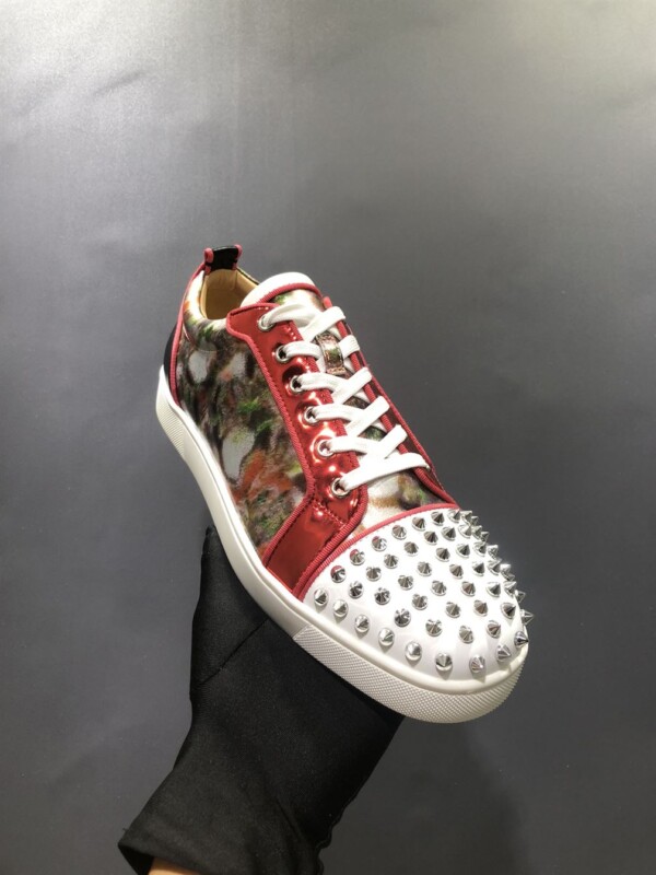 CHRISTIAN LOUBOUTIN LOW TOP SNEAKER - CL86