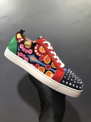 CHRISTIAN LOUBOUTIN LOW TOP SNEAKER - CL105