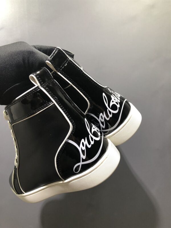 CHRISTIAN LOUBOUTIN HIGH TOP SNEAKER - CL110