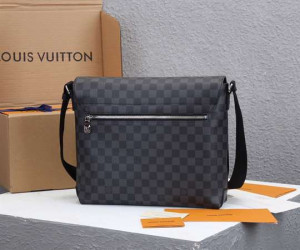 LOUIS VUITTON DISTRICT MM - WLM210