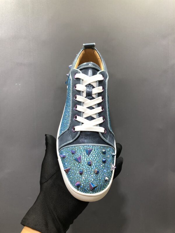 CHRISTIAN LOUBOUTIN LOW TOP SNEAKER - CL99