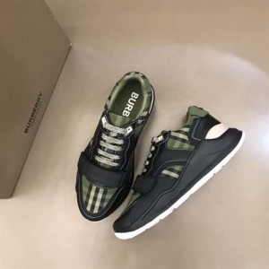 BURBERRY CHECK LACE-UP SNEAKERS IN MILITARY GREEN - BBR092