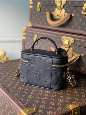 LOUIS VUITTON VANITY PM - WLM332