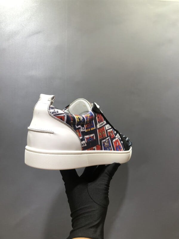 CHRISTIAN LOUBOUTIN LOW TOP SNEAKER - CL91