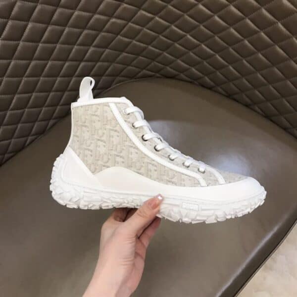 B28 HIGH-TOP SNEAKER OFF-WHITE DIOR OBLIQUE JACQUARD AND WHITE RUBBER - CDO084