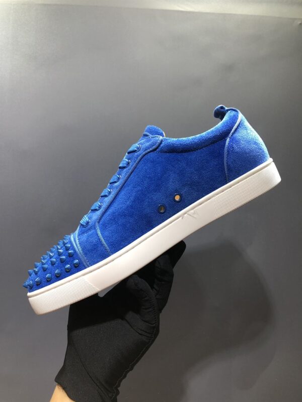 CHRISTIAN LOUBOUTIN LOW TOP SNEAKER - CL107