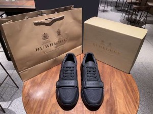 BURBERRY REGIS CHECK LACE-UP SNEAKER - BBR091