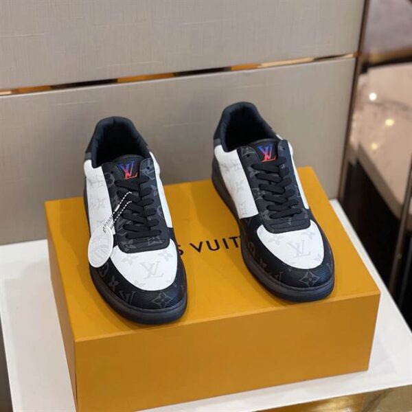 LOUIS VUITTON RIVOLI SNEAKER - LSVT141