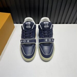 LOUIS VUITTON SNEAKERS - LSVT147