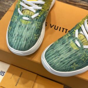 LOUIS VUITTON SHOW UP SNEAKER – LSVT229