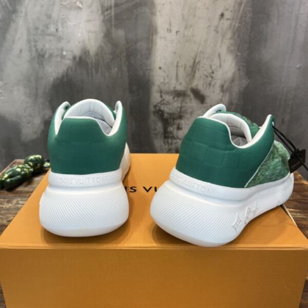 LOUIS VUITTON SHOW UP SNEAKER – LSVT230