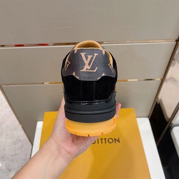 LOUIS VUITTON TRAINER SNEAKER – LSVT207