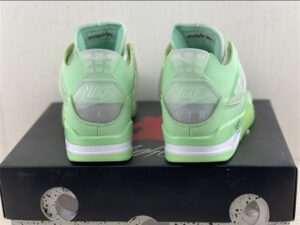 Off-White x Air Jordan 4 - AJH070