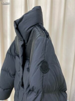 Moncler Coat - MC018