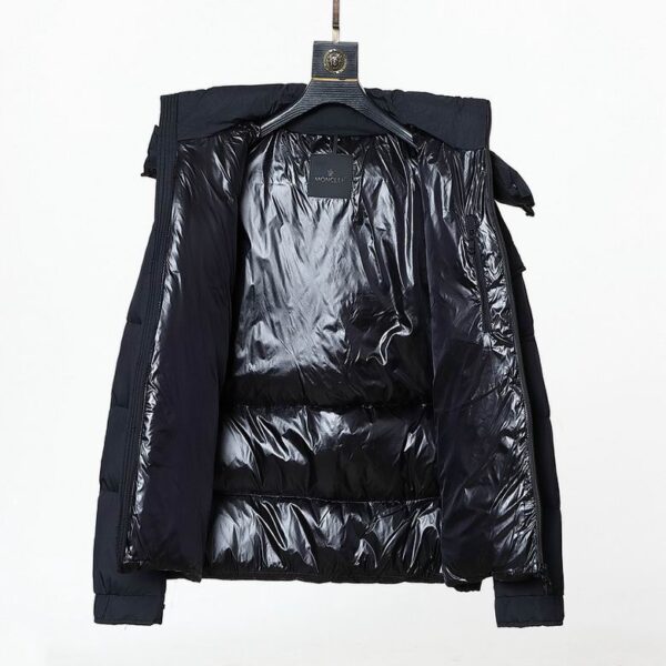 Moncler Coat - MC024