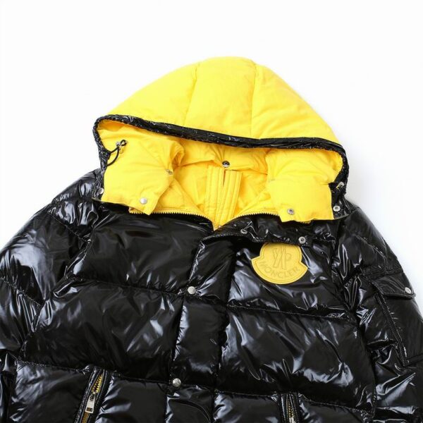 Moncler Coat - MC032