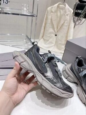 BALENCIAGA SNEAKERS - BB126