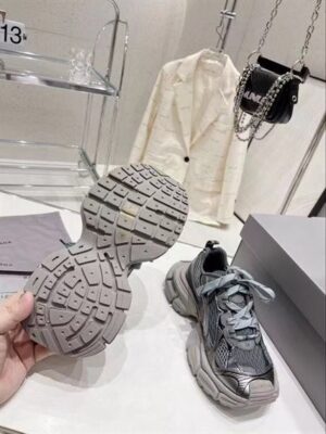 BALENCIAGA SNEAKERS - BB126