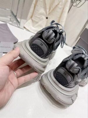 BALENCIAGA SNEAKERS - BB126