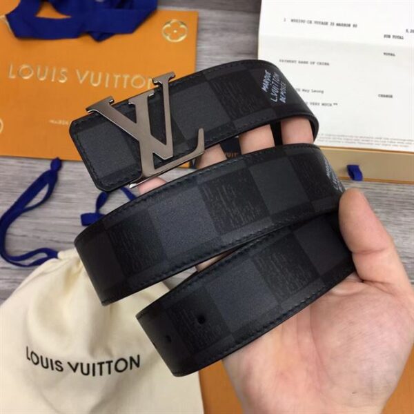 LOUIS VUITTON BELT - B039