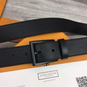 LOUIS VUITTON BELT - B049