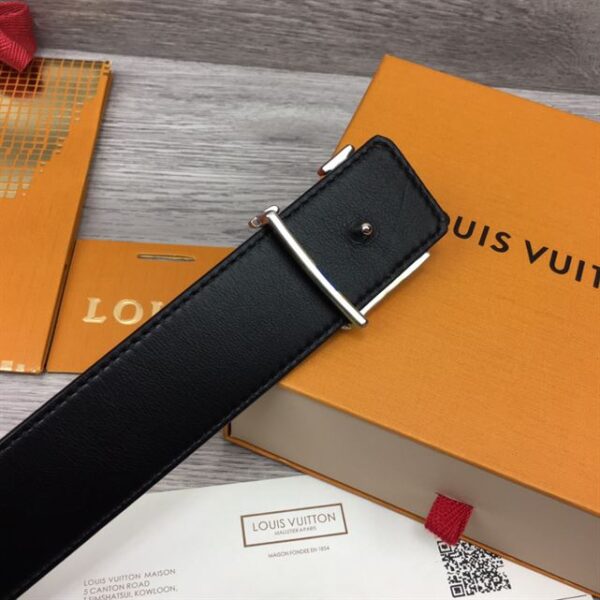 LOUIS VUITTON BELT - B050