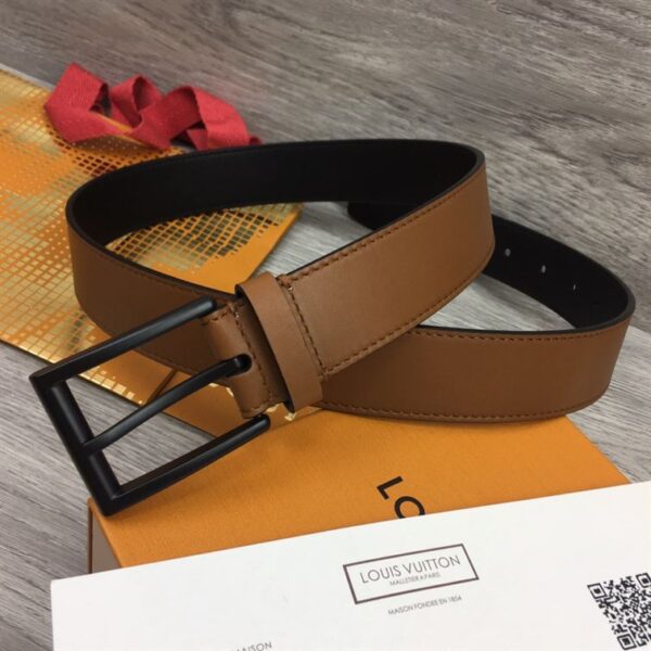 LOUIS VUITTON BELT - B068