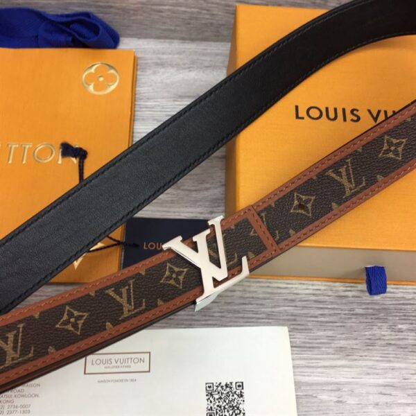 LOUIS VUITTON BELT - B071