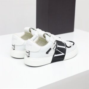 LOW-TOP CALFSKIN VL7N SNEAKER WITH BANDS - VLS026