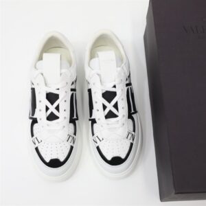 LOW-TOP CALFSKIN VL7N SNEAKER WITH BANDS - VLS026