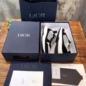 B25 RUNNER SNEAKER BLACK SUEDE WITH WHITE TECHNICAL MESH AND BLACK DIOR OBLIQUE CANVAS - CD124