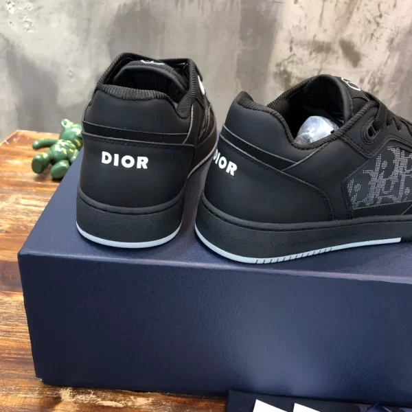 B27 LOW-TOP SNEAKER BLACK DIOR OBLIQUE GALAXY LEATHER WITH SMOOTH CALFSKIN AND SUEDE - CDO98