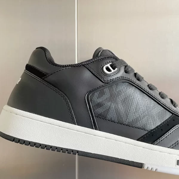 B27 LOW-TOP SNEAKER BLACK SMOOTH CALFSKIN AND CD DIAMOND CANVAS - CD100