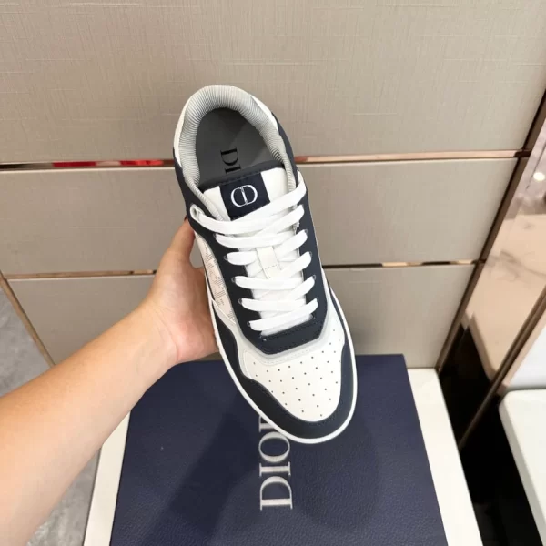 B27 LOW-TOP SNEAKER DEEP BLUE AND WHITE SMOOTH CALFSKIN WITH WHITE DIOR OBLIQUE GALAXY LEATHER - CDO88